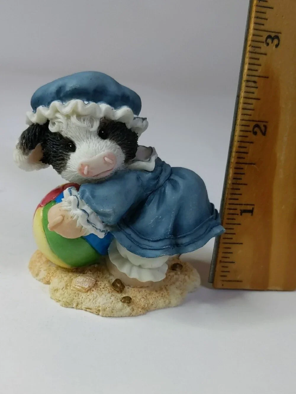 Vintage Enesco Mary’s Moo Moos AUGUST 'Moo And Me By The Sea' Figurine